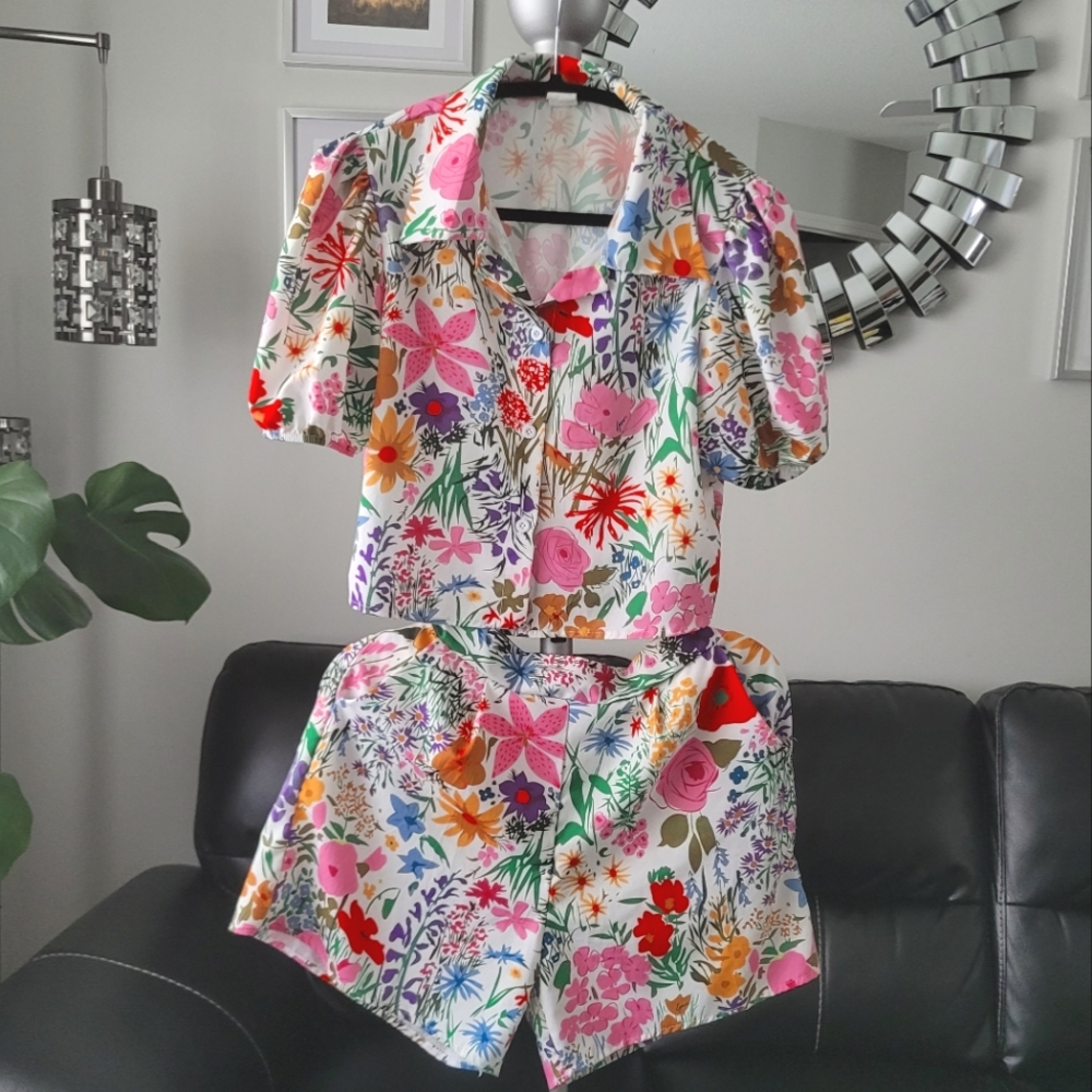 Blooming Coords Fits Size Small to Medium